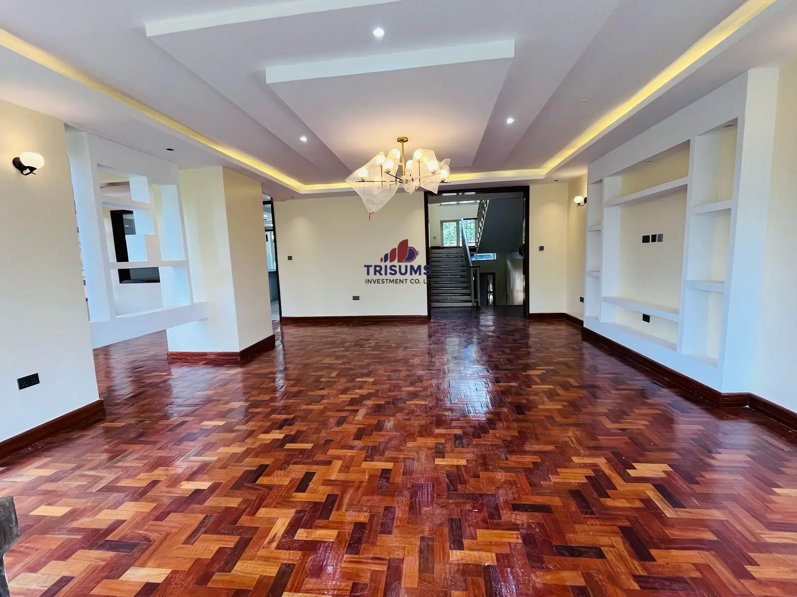 8 Bedroom Standalone Residence To Let
